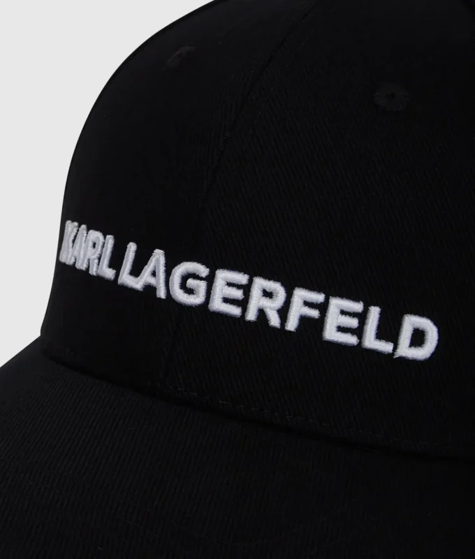 Gorra con logotipo bordado Gorra con logotipo bordado