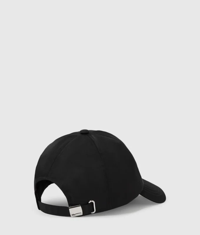 Gorra con logotipo en caja Gorra con logotipo en caja