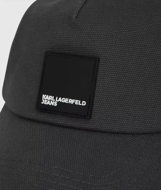 Gorra con parche con logotipo Gorra con parche con logotipo