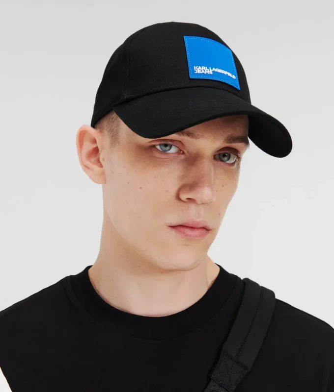 Gorra con parche con logotipo Gorra con parche con logotipo