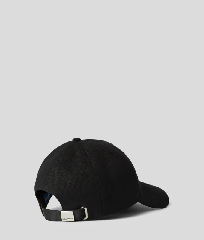 Gorra con parche con logotipo