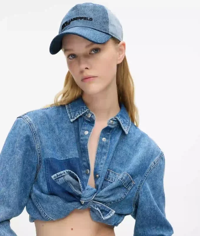Gorra de denim claro en dos tonos