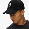 Gorra trucker con monograma Gorra trucker con monograma