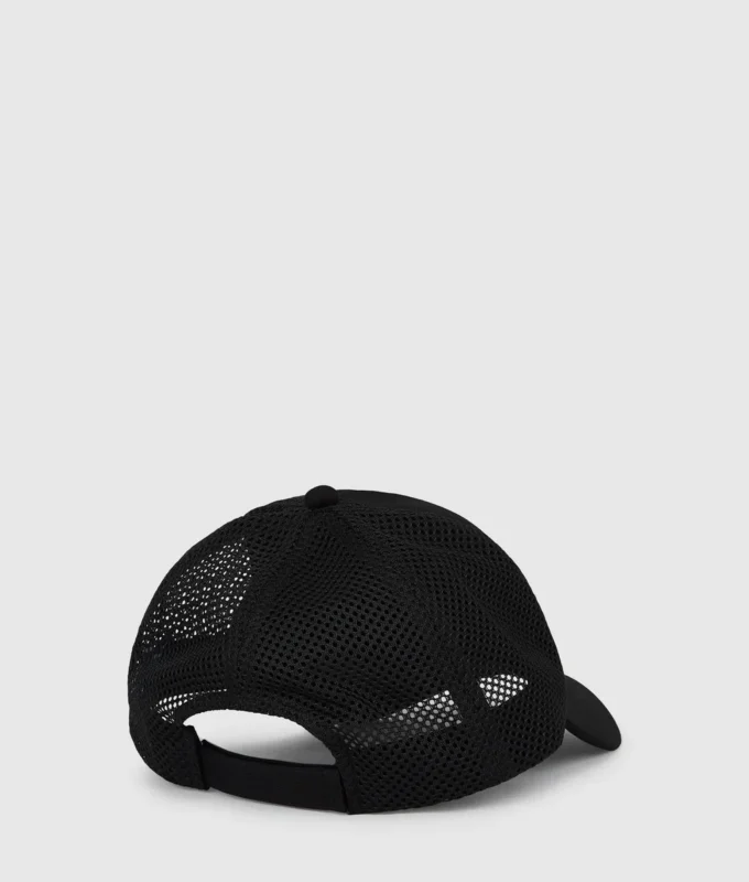 Gorra trucker con monograma Gorra trucker con monograma