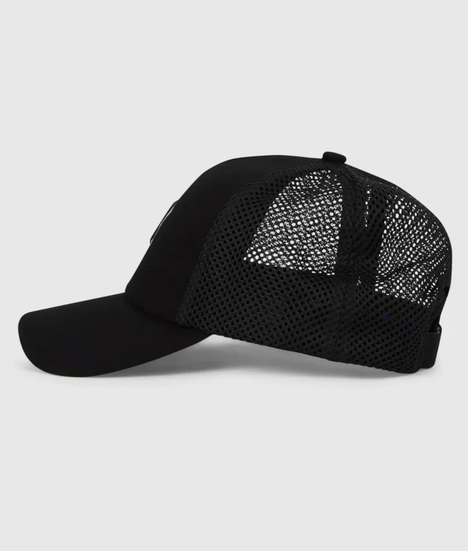 Gorra trucker con monograma Gorra trucker con monograma