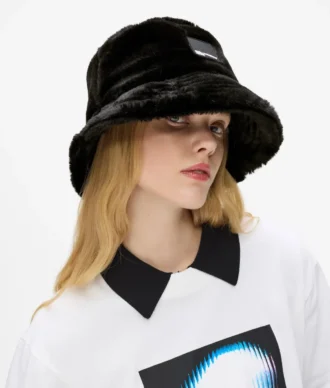 Gorro de pelo sintético