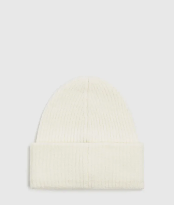 Gorro largo con parche con logotipo