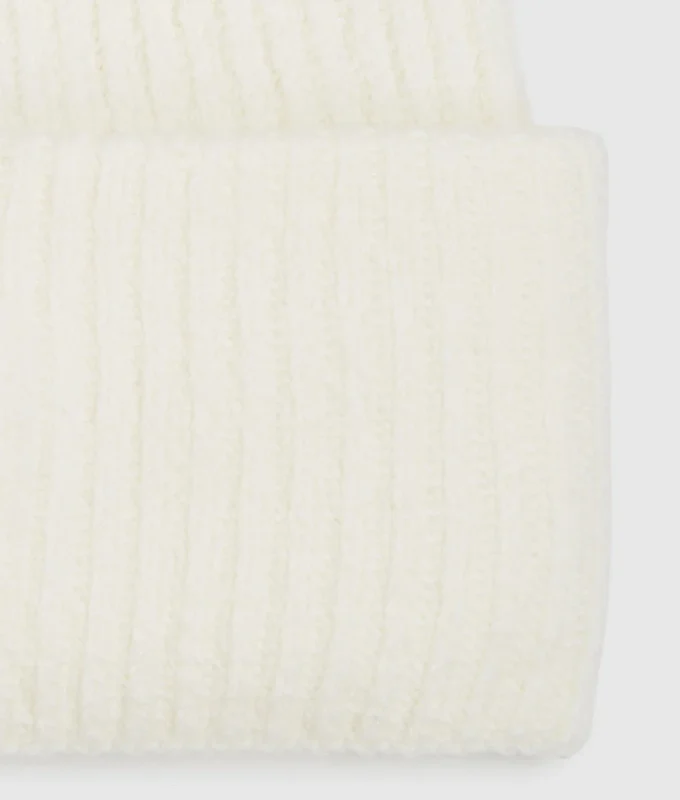 Gorro largo con parche con logotipo