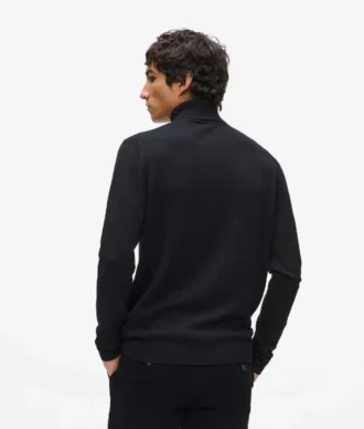 Jersey de cuello alto con pin Monogram