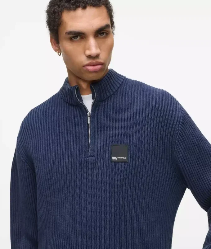 Jersey holgado con media cremallera Jersey holgado con media cremallera