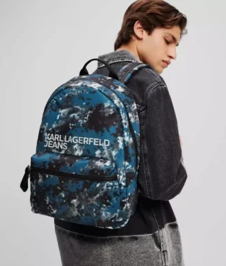 MOCHILA DE NYLON CON ESTAMPADO DIGITAL