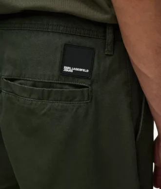 Pantalones chinos holgados
