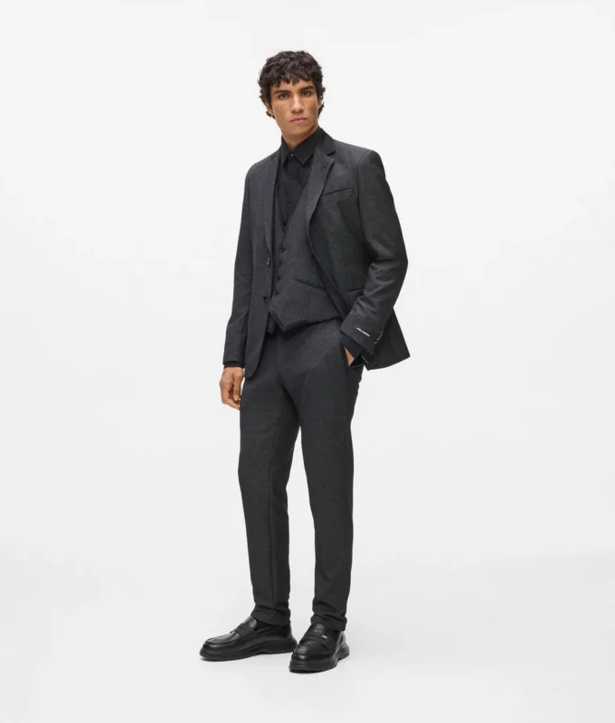 Pantalones con detalles de satén Pantalones con detalles de satén