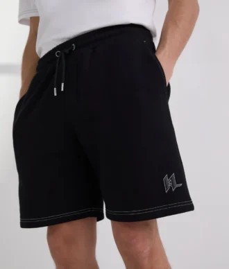 PANTALONES CORTOS CON COSTURAS EN CONTRASTE