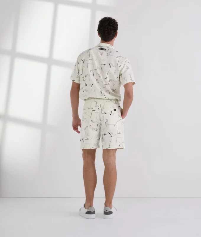 PANTALONES CORTOS CON ESTAMPADO INTEGRAL PANTALONES CORTOS CON ESTAMPADO INTEGRAL