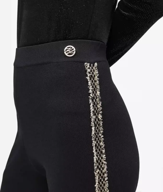 Pantalones de punto con detalles bouclé Pantalones de punto con detalles bouclé