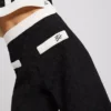 PANTALONES DE PUNTO CON RIBETES CONTRASTANTES PANTALONES DE PUNTO CON RIBETES CONTRASTANTES