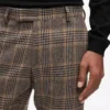 Pantalones entallados a cuadros