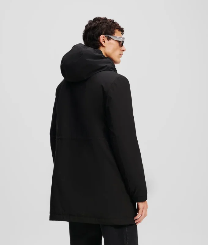 PARKA CON CAPUCHA ULTRALIGERA PARKA CON CAPUCHA ULTRALIGERA