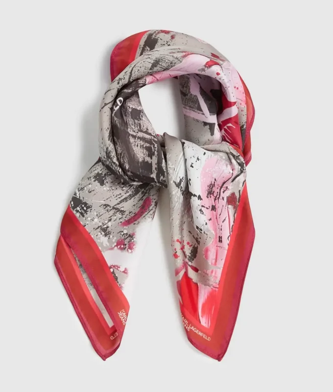 Pañuelo bandana con estampado graffiti Pañuelo bandana con estampado graffiti