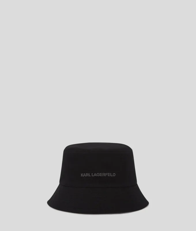 SOMBRERO DE PABLERO REVERSIBLE CON MONOGRAMA