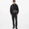 Sudadera con capucha y costuras en contraste Sudadera con capucha y costuras en contraste