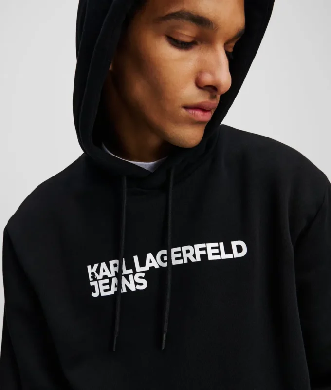 SUDADERA CON CAPUCHA Y LOGOTIPO SUDADERA CON CAPUCHA Y LOGOTIPO