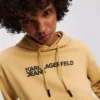 SUDADERA CON CAPUCHA Y LOGOTIPO