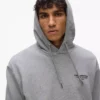 Sudadera con capucha y logotipo