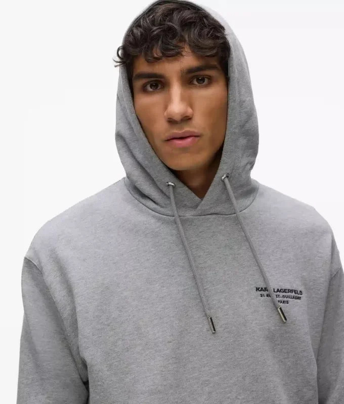 Sudadera con capucha y logotipo
