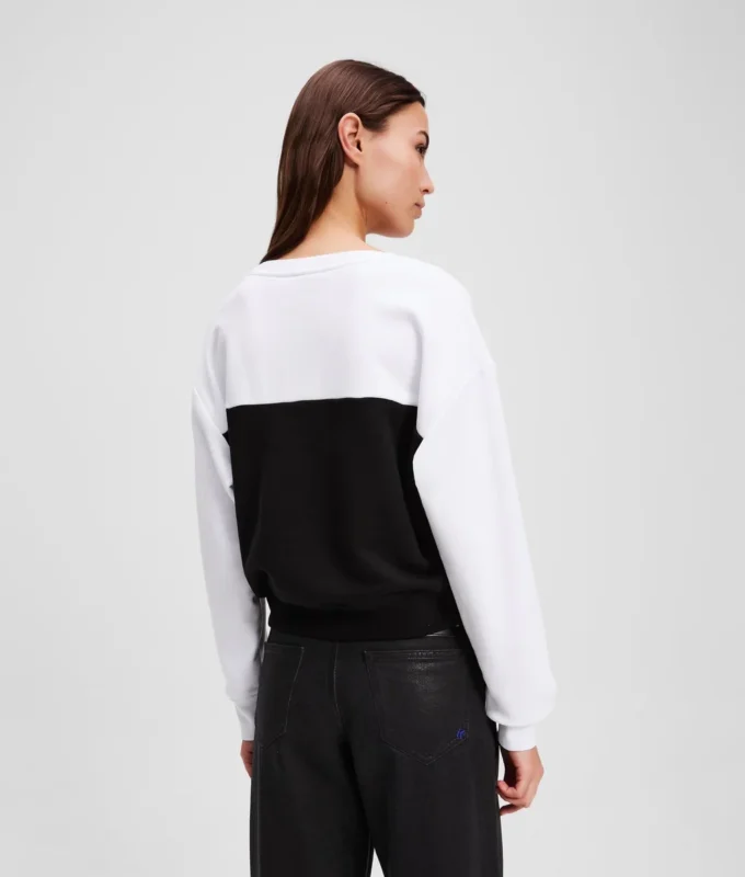 SUDADERA CON CUELLO EN V SUDADERA CON CUELLO EN V