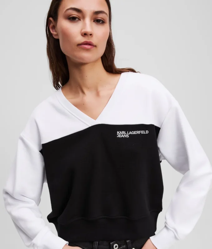 SUDADERA CON CUELLO EN V SUDADERA CON CUELLO EN V