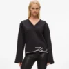 Sudadera con dobladillo característico