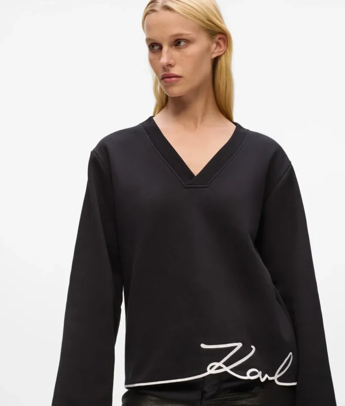 Sudadera con dobladillo característico