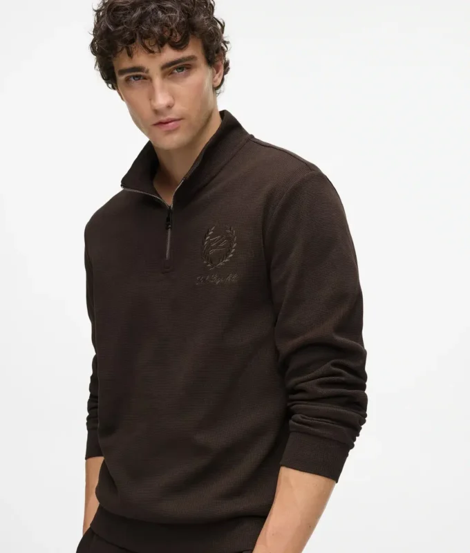 Sudadera de ropa de estar por casa con escudo
