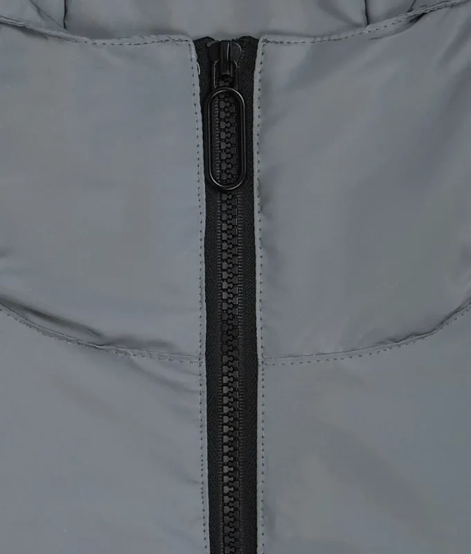 Sudadera sin mangas con capucha reflectante