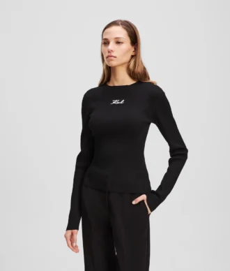 TOP CON CUELLO ALTO TOP CON CUELLO ALTO