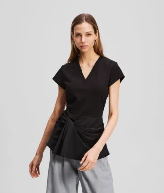 TOP CON CUELLO EN V Y MEZCLA DE TEJIDOS