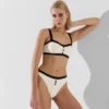 TOP DE BIKINI BANDEAU MONOCROMÁTICO TOP DE BIKINI BANDEAU MONOCROMÁTICO