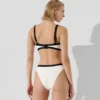 TOP DE BIKINI BANDEAU MONOCROMÁTICO TOP DE BIKINI BANDEAU MONOCROMÁTICO