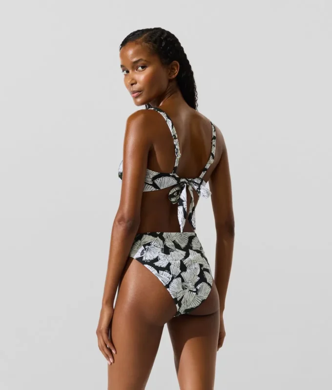 Top de bikini con estampado de abanicos