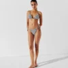 TOP DE BIKINI TRIANGULAR A RAYAS IKON TOP DE BIKINI TRIANGULAR A RAYAS IKON