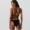 Top de bikini triangular festoneado Top de bikini triangular festoneado