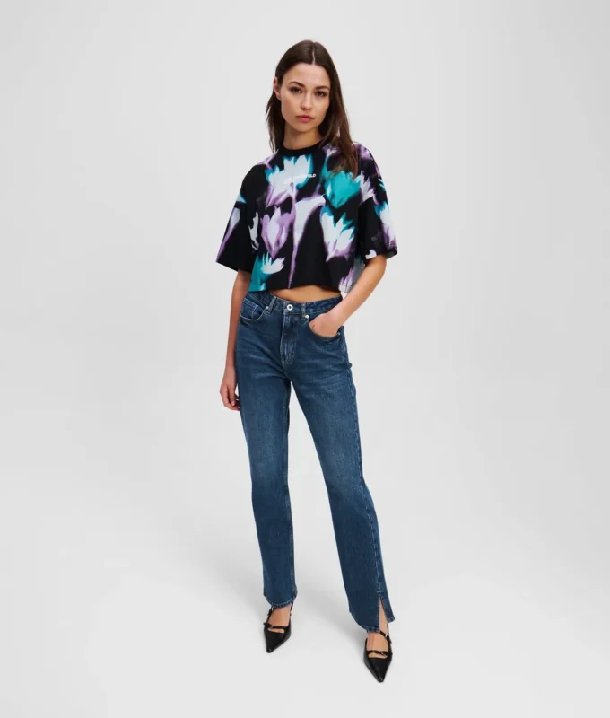 VAQUEROS RECTOS DE TALLA ALTA CON DOBLADILLO ABIERTO VAQUEROS RECTOS DE TALLA ALTA CON DOBLADILLO ABIERTO