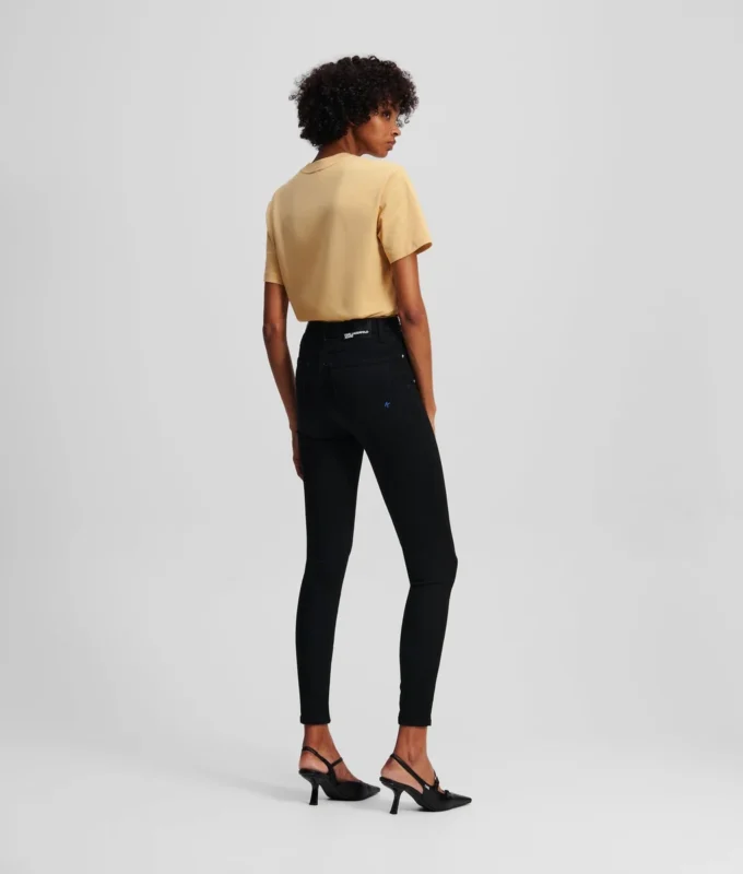 VAQUEROS SKINNY DE TALLA ALTA