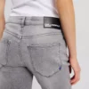VAQUEROS SLIM DE TALLA MEDIA Y BAJAS DESGASTADAS VAQUEROS SLIM DE TALLA MEDIA Y BAJAS DESGASTADAS