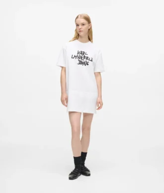 Vestido camiseta con grafiti