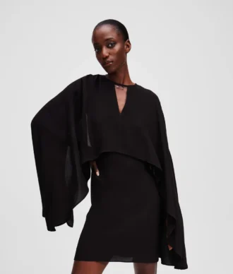 VESTIDO CORTO CON CAPA