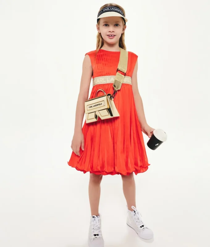 VESTIDO DE FIESTA CON LOGOTIPO PARA NIÑA VESTIDO DE FIESTA CON LOGOTIPO PARA NIÑA