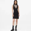 Vestido de malla con pedrería y cuello en V Vestido de malla con pedrería y cuello en V